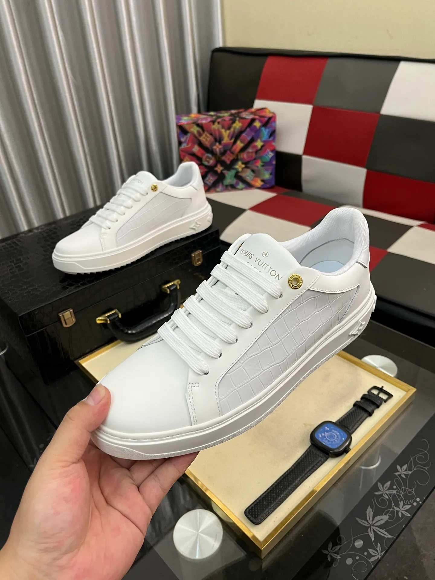 Men's shoes 💰520⌚️⌚️LV Louis Vuitton. The latest fashionable casual shoes are popular in physical stores. New spring and summer comfortable imported custom original cowhide, unique jacquard fabric element design. With sheepskin lining, Lv original bottom, [sun][sun] high-end packaging and high quality💪Details determine the quality, you can enter and leave the counter at will, welcome to compare🇮🇹Number of sizes 38-445️⃣Color options available